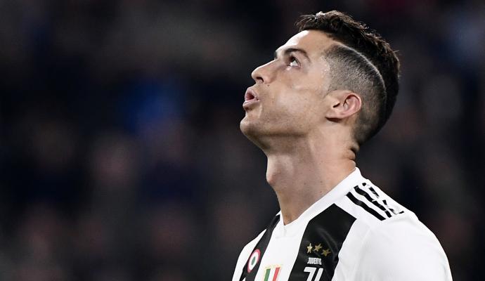 Cristiano Ronaldo: 'Tôi cũng là người biết buồn'