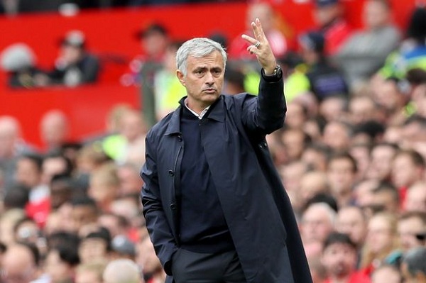 MU bỏ Eric Dier, nhắm ‘máy quét’ yêu thích của Mourinho
