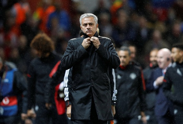 Mourinho nổi đóa vì học trò thi đấu cợt nhả