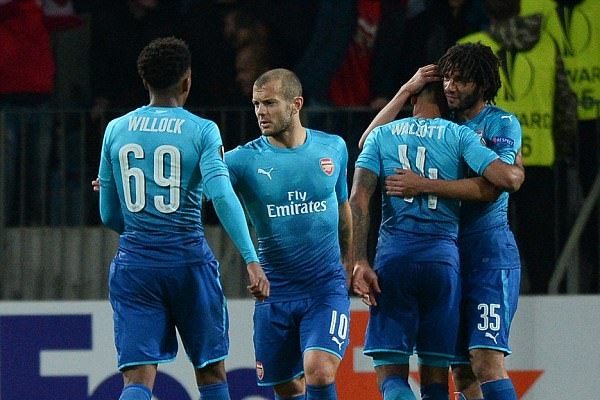 Walcott lập cú đúp, Arsenal đả bại BATE Borisov