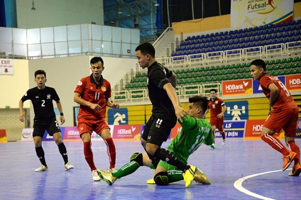 Thắng hủy diệt 14-0, HLV Thái Lan tự tin lên ngôi vô địch