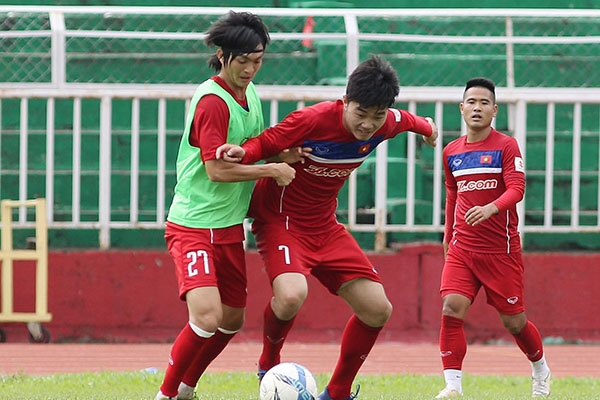 'Xếp Xuân Trường đá cùng Tuấn Anh là một sai lầm’