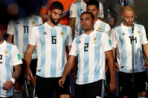 NÓNG: Tuyển thủ Argentina giã từ ĐTQG sau trận thua Pháp