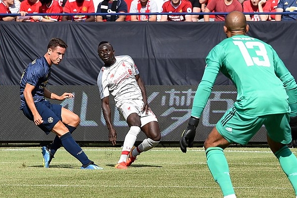 Sao World Cup nổ súng, Liverpool thắng hủy diệt MU