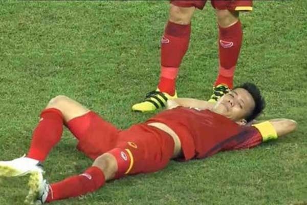 Văn Quyết nói về trận đấu dưới sức của Việt Nam trước Bahrain