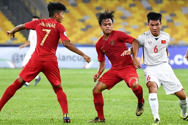 HLV Hồng Việt: 'Việt Nam đã không gặp may trước Indonesia'