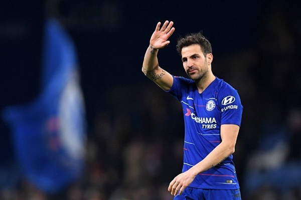 Cesc Fabregas trên đường rời Chelsea