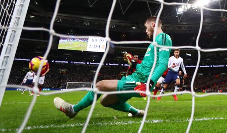 HLV Solskjaer: “De Gea có thể vượt Schmeichel và Van der Sar