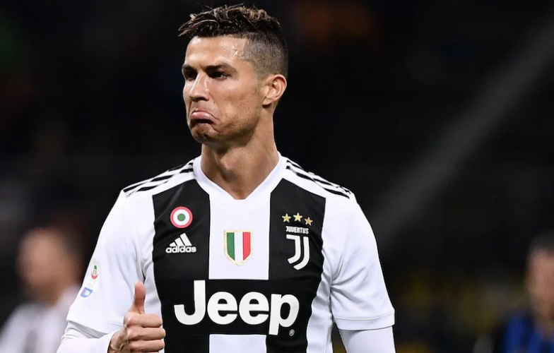 18 câu chuyện làm thay đổi suy nghĩ của bạn về Cristiano Ronaldo