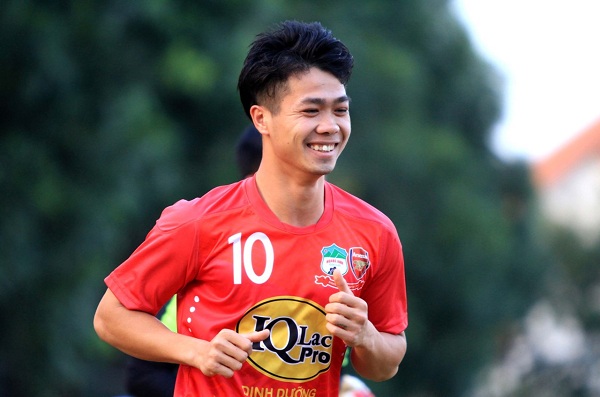 Công Phượng sang Thái vì lương 1 năm bằng đá cho HAGL 10 năm?