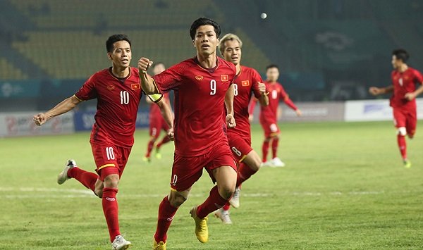 Chuyên gia: 'Bóng đá Châu Á sẽ tiếp tục nể phục Việt Nam'