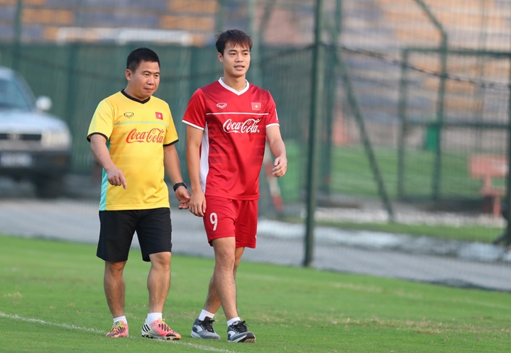 Văn Toàn báo tin buồn cho ĐT Việt Nam