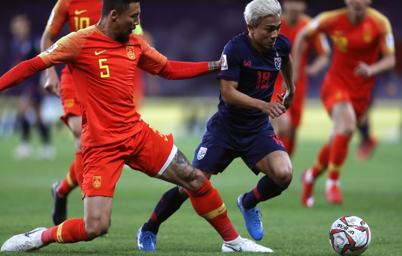 Chanathip tỏa sáng, Thái Lan gây bất ngờ trước Trung Quốc