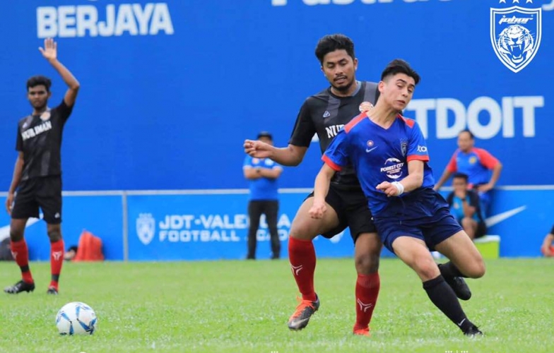 Malaysia mang 'hàng khủng' từ Đức quyết đấu Việt Nam? 