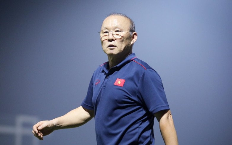 HLV Park Hang Seo: 'Tôi hiểu một chút về chiến thuật của ông Hiddink'