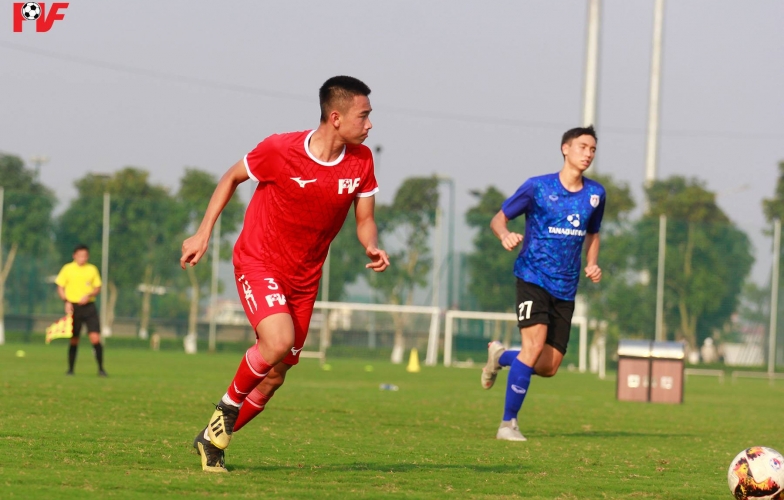 Cầu thủ PVF: 'Tôi từng suy sụp vì đá hay mà thua đau HAGL'