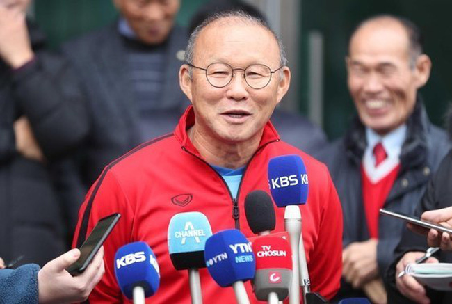 Park Hang-seo stays in South Korea while U23 Vietnam came back