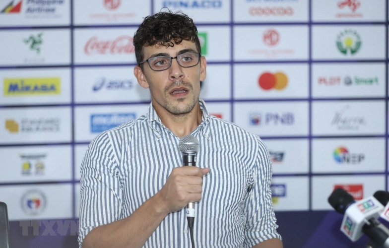 HLV U22 Campuchia: 'U22 Việt Nam quá lợi hại ở bóng bổng'