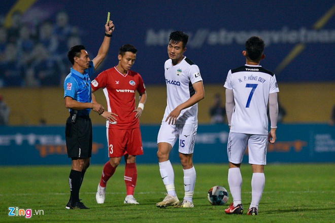 VIDEO: Tình huống gây tranh cãi ở trận Viettel vs HAGL