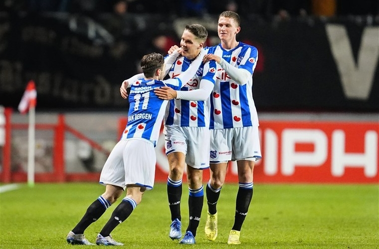 Heerenveen đạt thành tích khó tin sau khi chia tay Văn Hậu