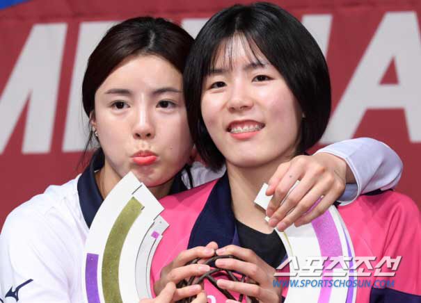 VIDEO: Ngắm nhan sắc của nữ thần bóng chuyền Hàn Quốc 