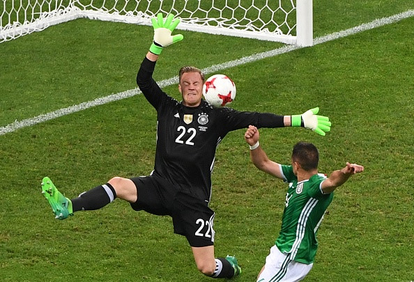 VIDEO: Màn trình diễn xuất sắc của ter Stegen trước Mexico
