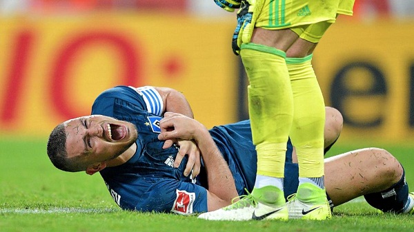 VIDEO: Tình huống Papadopoulos ăn vạ vô cùng hài hước 