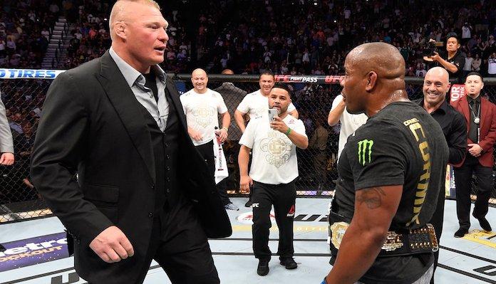 Ngôi sao WWE Brock Lesnar sẽ đối đầu ĐKVĐ UFC Daniel Cormier tháng 8 tới?