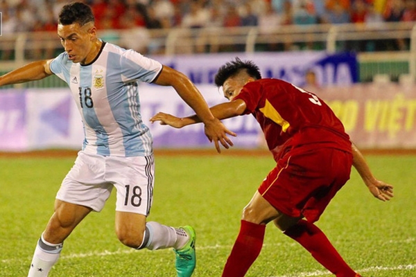 HLV U20 Argentina ấn tượng với một cầu thủ của U20 VN