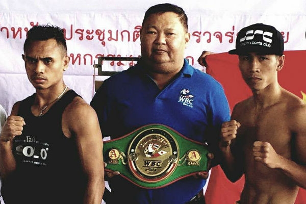 SỐC: Chỉ cần vài chục giây, võ sĩ VN hạ knock-out, giành đai WBC