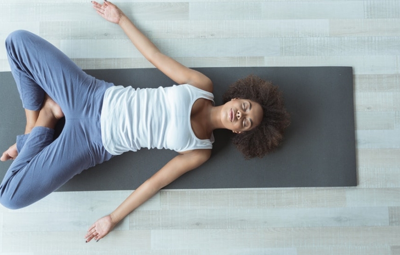5 tư thế yoga đơn giản giúp bạn ngủ ngon hơn