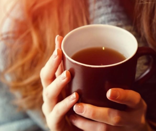 4 đồ uống dễ kiếm uống trước khi ngủ để hết đầy bụng