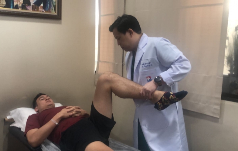 VIDEO: Bác sĩ Muangthong Utd hài lòng với kết quả kiểm tra của Văn Lâm
