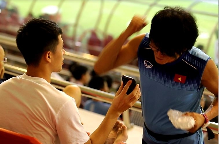 Bác sĩ Choi dọa 'đấm' Duy Mạnh qua facetime của Trần Đình Trọng