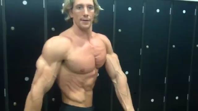 VIDEO: Bất ngờ với Fernando Torres phiên bản 'Lý Đức'