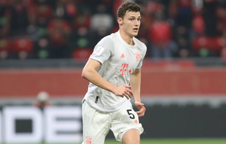 Chuyên gia lập siêu phẩm của Bayern Munich dương tính COVID-19