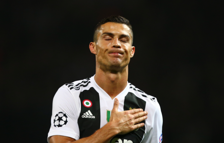 Ronaldo lại khiến cả thế giới ngưỡng mộ vì hành động quá đẹp