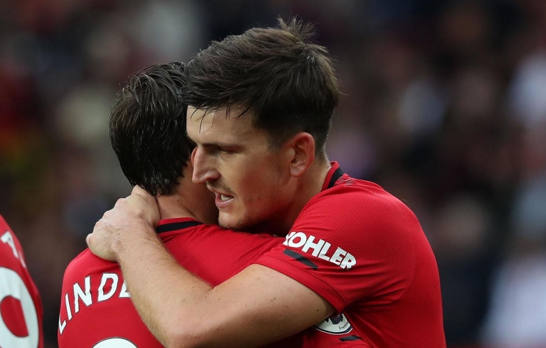 'Cạ mới' của Maguire nhận quà bất ngờ sau đại thắng Chelsea 