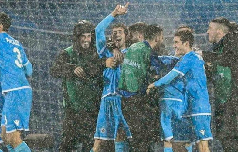 Đội bóng nhược tiểu của châu Âu bị loại vẫn làm nên lịch sử