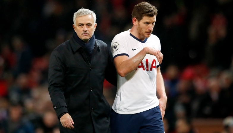 Hoà thất vọng, HLV Mourinho đổ lỗi cho quả bóng