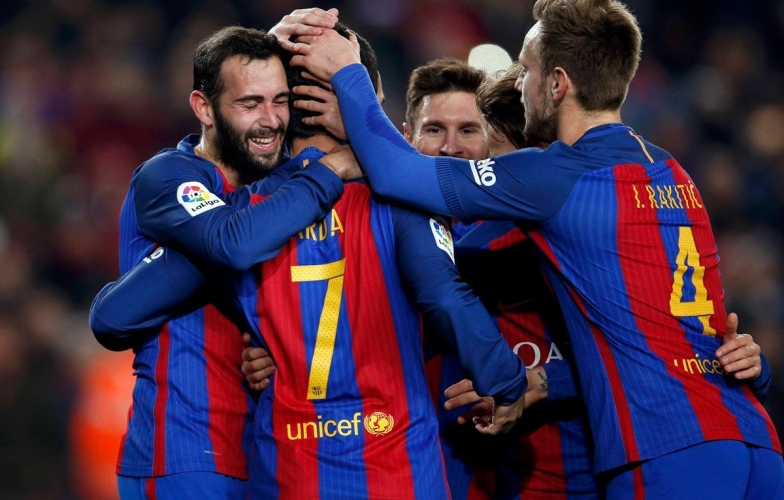 Bắn súng dọa người, sao Barca rơi vào vòng lao lý