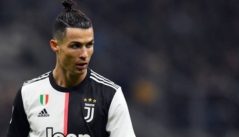 Trở lại từ năm 2019, sao Arsenal tái hiện hình ảnh Ronaldo