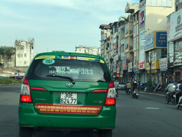 Cạnh tranh thất thế, taxi truyền thống 'kêu gào' yêu nước