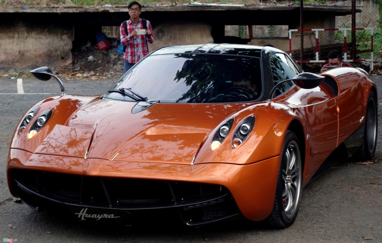 Không làm được biển số, Minh Nhựa rao bán Pagani Huayra
