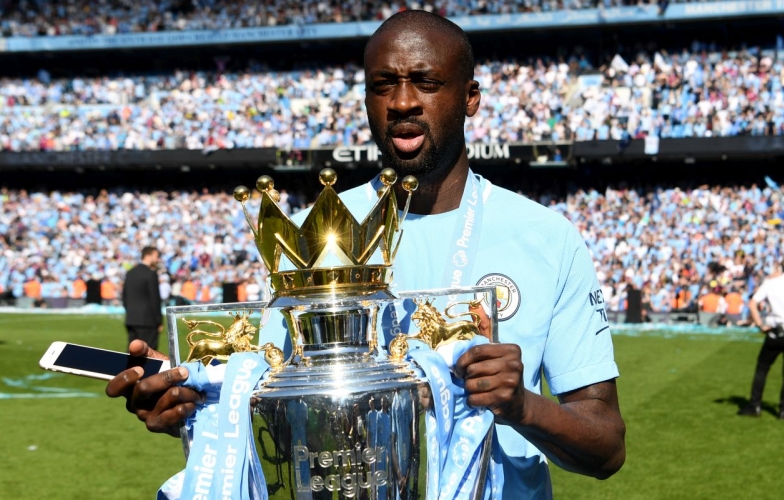 NÓNG: Yaya Toure chính thức giải nghệ ở tuổi 35