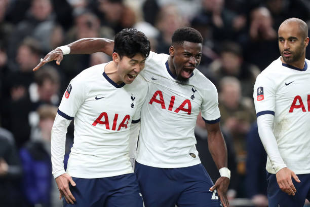 Son Heung-min nổ súng, Tottenham vất vả giành vé đi tiếp