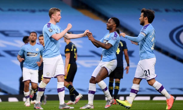 Man City hủy diệt Arsenal trong ngày Ngoại hạng Anh trở lại
