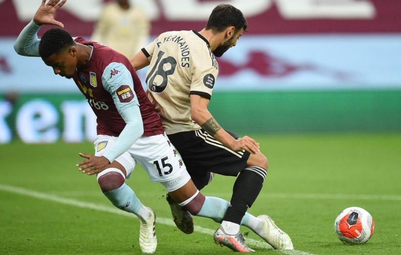 HLV Aston Villa gọi quả penalty dành cho MU là 'quyết định ô nhục'