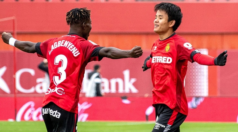VIDEO: 'Messi Nhật Bản' ghi bàn từ cự ly bất khả thi