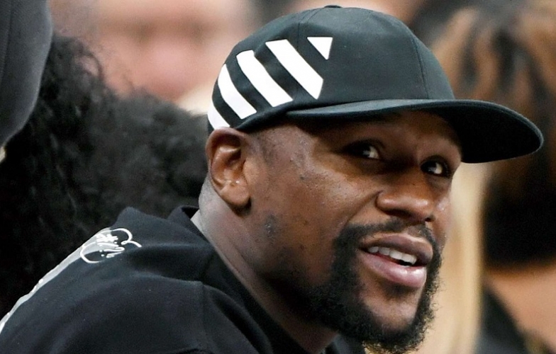 Trận Floyd Mayweather vs Logan Paul bị hoãn vô thời hạn